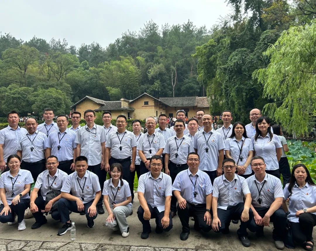 东树新材料“循迹溯源学思想 求是挺进促践行”专题教育培训班